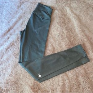 Silver Alo leggings size M